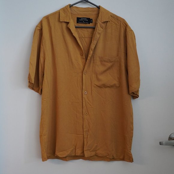 Colourful gold shirt - Picture 5 of 5